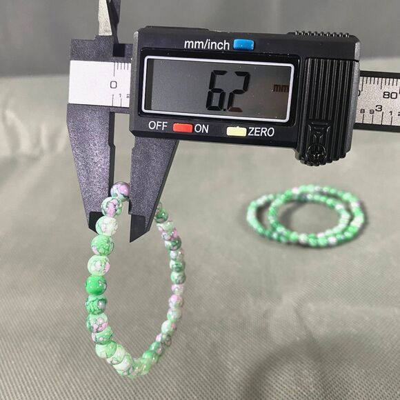 Glass Beads Bracelets Set of 3 Pink Green Marbled Pattern Stretch - Picture 6 of 6